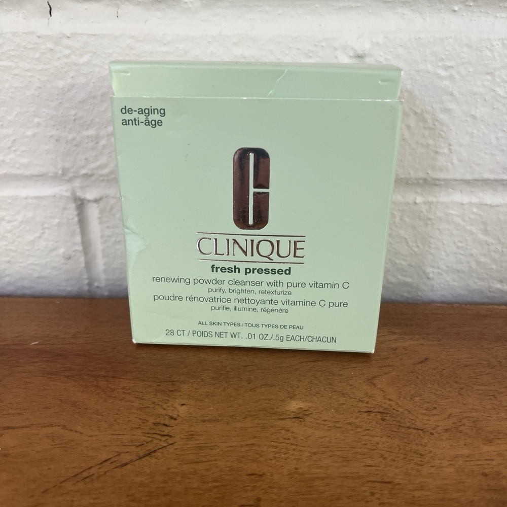 Clinique Fresh Pressed Renewing Powder Cleanser With Pure Vitamin C 27 Left